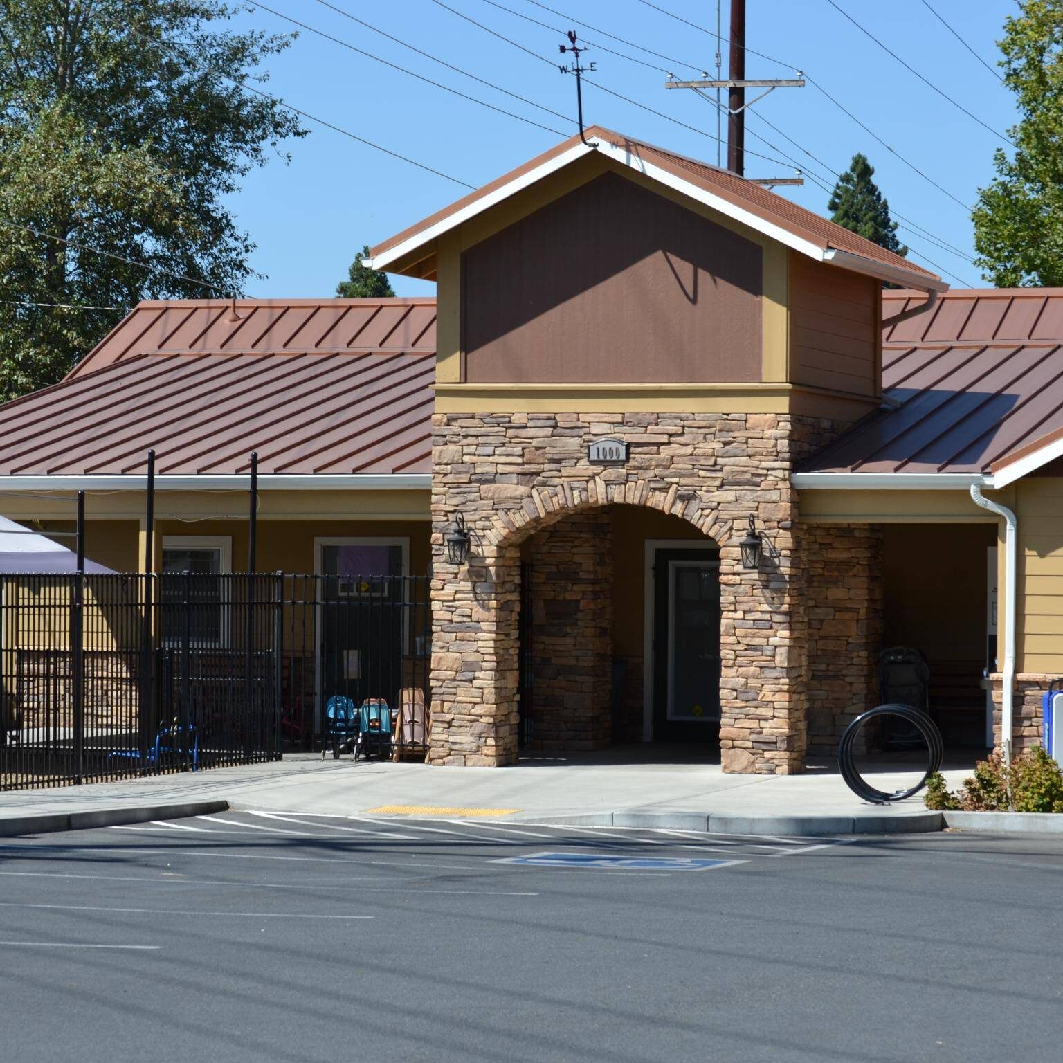 Versatile Roofers (1) Versatile Roofers (1)